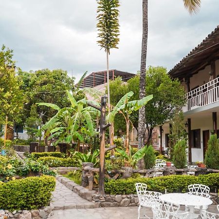 וילקבמבה Hostal Jardin Escondido מראה חיצוני תמונה